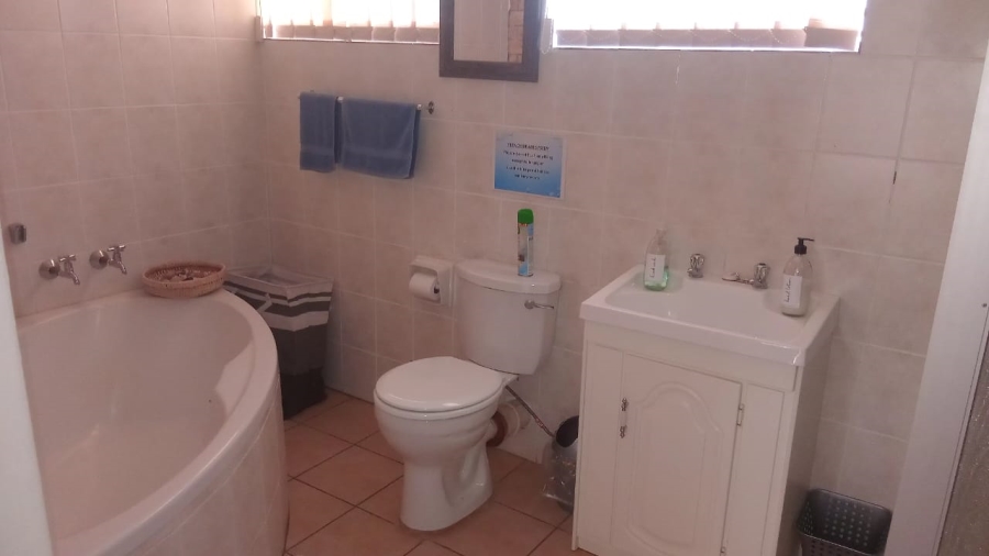9 Bedroom Property for Sale in Parys Free State